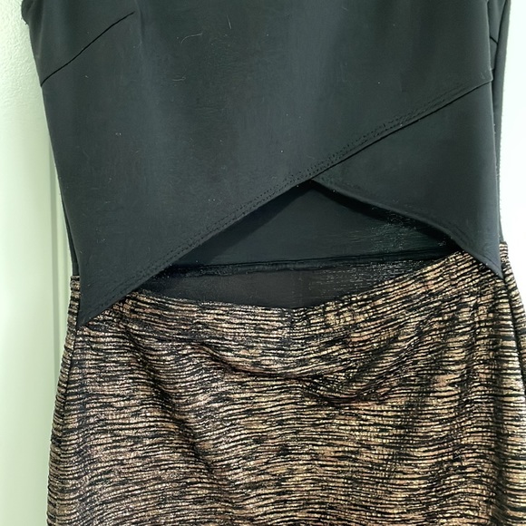 Mendocino Black and Gold Dress - Picture 2 of 4